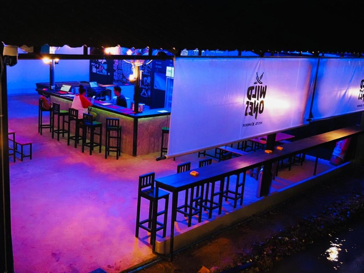 Wild Ones Hostel Bangkok Exteriör bild