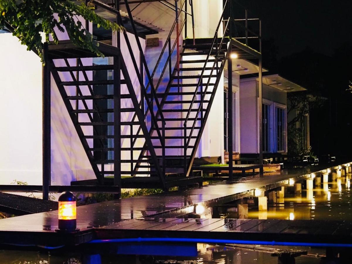Wild Ones Hostel Bangkok Exteriör bild